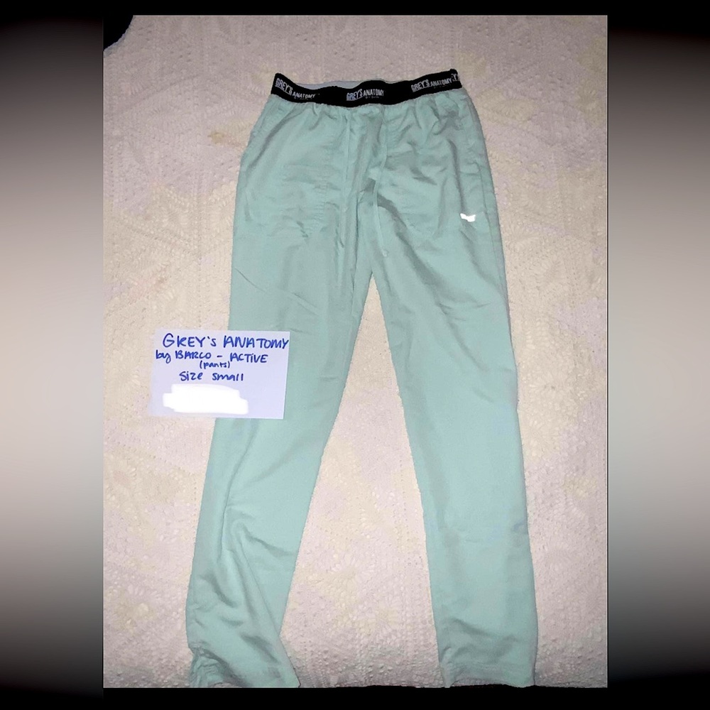 Barco Grey’s Anatomy Women’s Scrub Pants. Mint and light gray color.